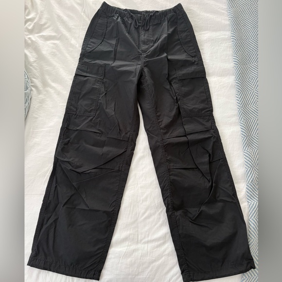 Aritzia TNA Black Parachute Cargo Pants - Picture 9 of 15